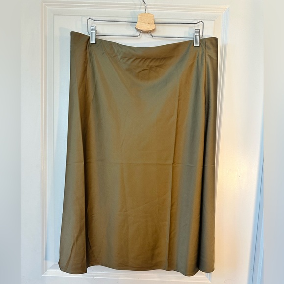 NEW The Drop Olive Green Satin Elastic Waist MIDI Skirt, Size XXL - Picture 5 of 7